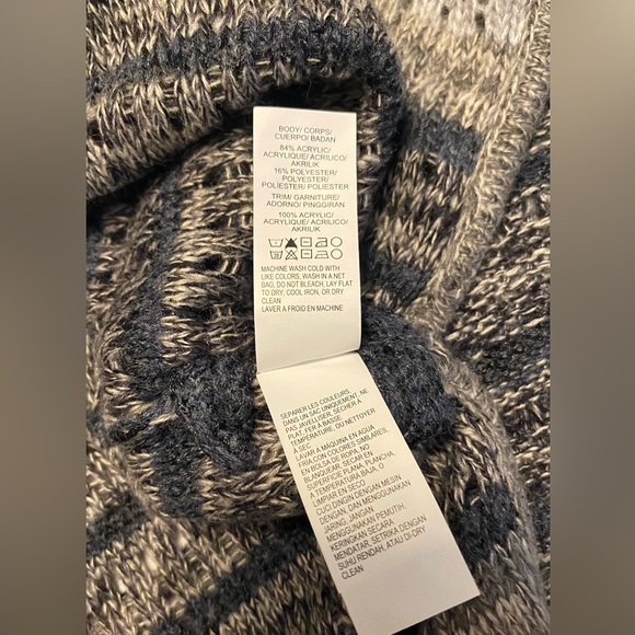 BNWT Lucky Sweater - Picture 4 of 4